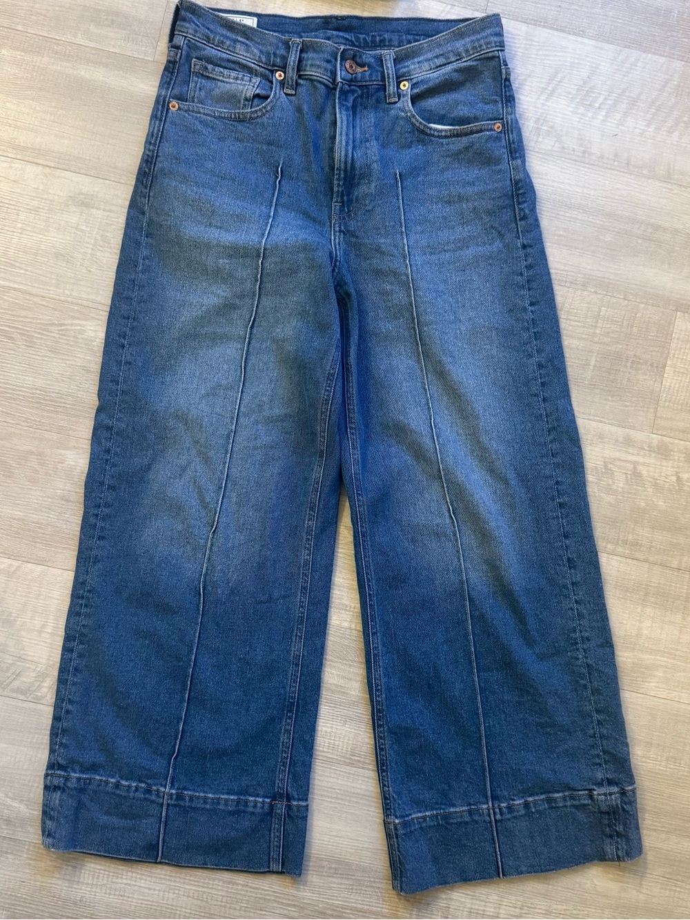 EUC GAP High Rise Stride Wide Leg Ankle Jeans